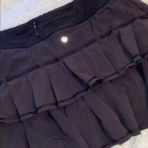 Lululemon black skirt with built in spandex